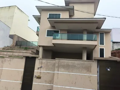 Casa com 3 Quartos para alugar, 140m² no Lagoa, Macaé