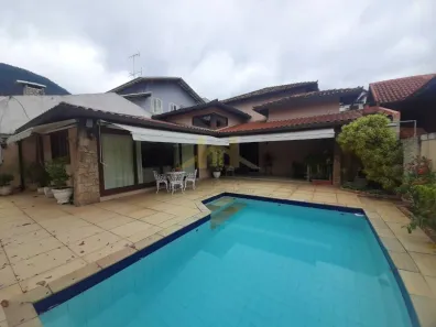 Casa de Condomínio com 5 Quartos à venda, 270m² no Anil, Rio de Janeiro