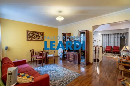 Casa com 3 Quartos à venda, 310m² no Jardim da Glória, São Paulo
