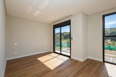 Casa de Condomínio com 3 Quartos à venda, 197m² no Santa Cândida, Curitiba