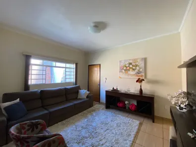 Fazenda/Sítio com 3 Quartos à venda, 232m² no Recreio Campo Belo, Franca