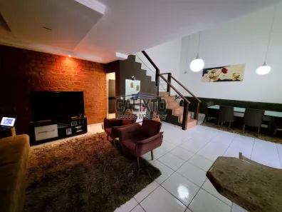 Sobrado com 2 Quartos à venda, 190m² no Residencial Gramado, Uberlândia