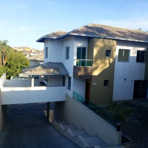 Casa de Condomínio com 4 Quartos à venda, 200m² no Centro, Contagem