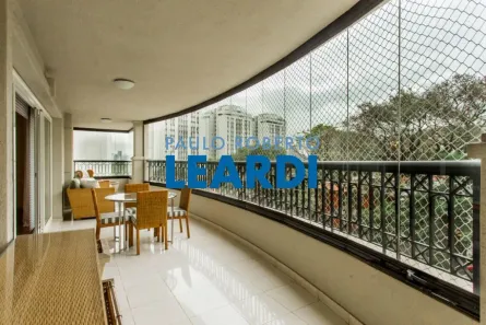 Apartamento com 4 Quartos à venda, 365m² no Vila Madalena, São Paulo