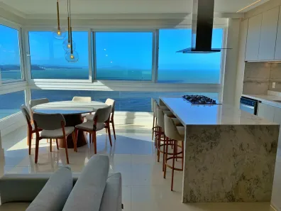 Apartamento com 3 Quartos para alugar, 145m² no Centro, Balneário Camboriú