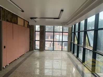 Prédio Comercial para alugar, 490m² no Campo Belo, São Paulo