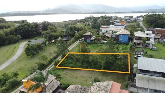Lote/Terreno à venda, 451m² no Ibiraquera, Imbituba