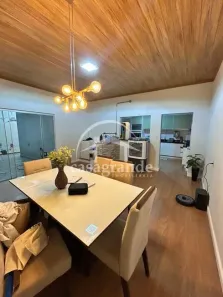 Casa com 3 Quartos à venda, 167m² no São Jorge, Uberlândia