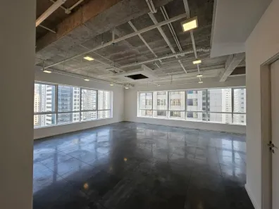 Sala Comercial para alugar, 136m² no Indianópolis, São Paulo