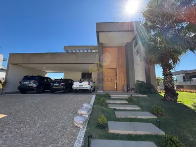 Sobrado com 4 Quartos à venda, 360m² no Santa Cândida, Vinhedo