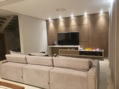 Casa de Condomínio com 4 Quartos à venda, 180m² no Granja Marileusa, Uberlândia