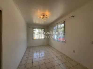 Casa com 3 Quartos para alugar, 150m² no Barreiros, São José
