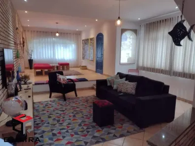 Sobrado com 4 Quartos à venda, 266m² no Vila Assis Brasil, Mauá