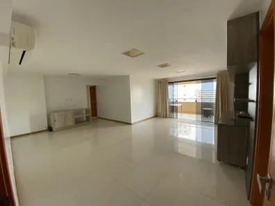 Apartamento com 4 Quartos para alugar, 173m² no São Brás, Belém