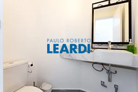 Flat com 1 Quarto à venda, 32m² no Jardim das Bandeiras, São Paulo