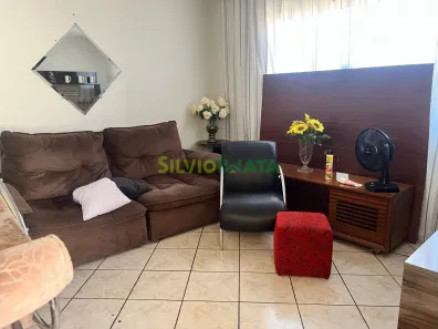 Sobrado com 2 Quartos à venda, 173m² no Jardim Alvorada, Maringá