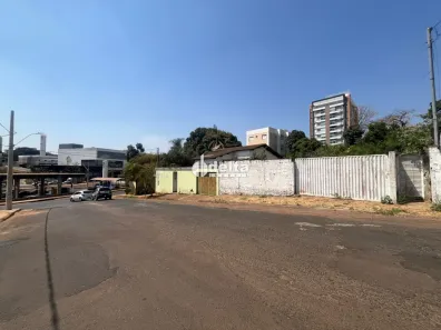 Lote/Terreno à venda, 360m² no Santa Mônica, Uberlândia