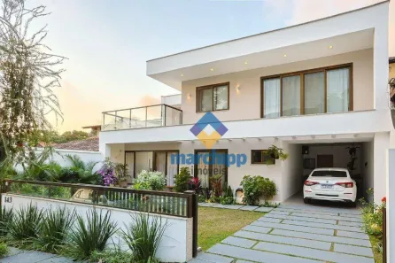 Casa de Condomínio com 4 Quartos à venda, 285m² no Charitas, Niterói