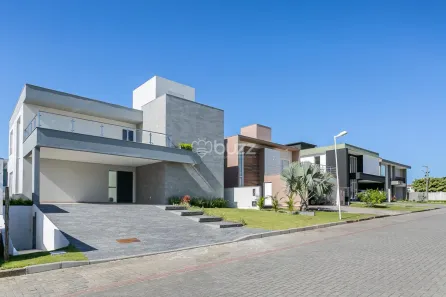 Casa de Condomínio com 4 Quartos à venda, 360m² no Ingleses do Rio Vermelho, Florianópolis