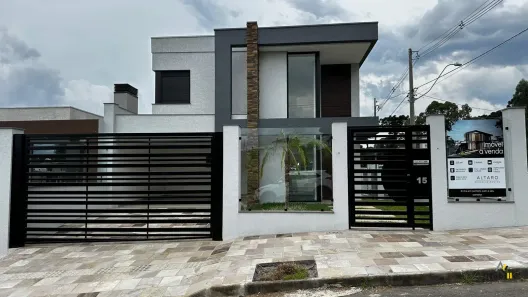 Casa com 3 Quartos à venda, 227m² no Nossa Senhora da Saúde, Caxias do Sul