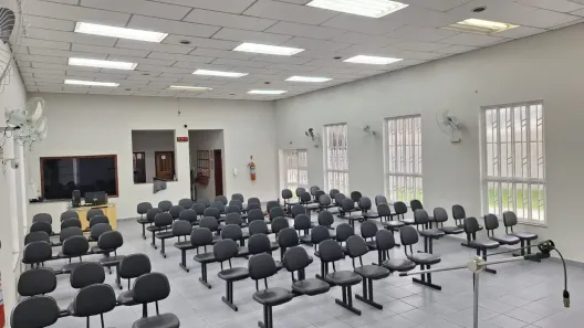 Imóvel Comercial com 1 Quarto à venda, 190m² no Fazenda Caxias, Seropédica