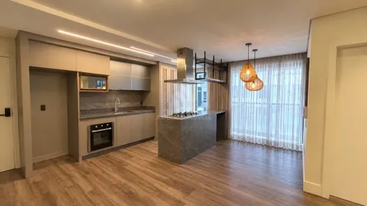 Apartamento com 3 Quartos para alugar, 77m² no Centro, Itajaí