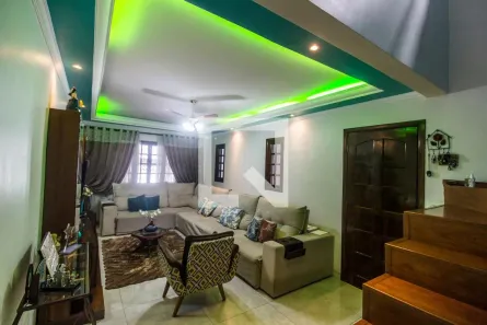 Casa com 3 Quartos à venda, 242m² no Jardim Silveira, Barueri