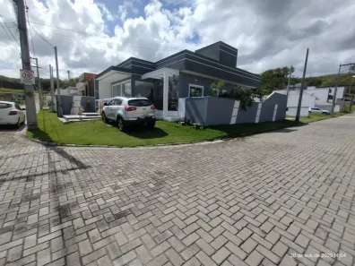 Casa de Condomínio com 2 Quartos à venda, 118m² no Pindobas, Maricá