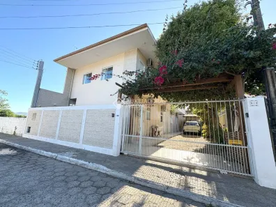 Imóvel Comercial com 10 Quartos à venda, 320m² no Barra da Lagoa, Florianópolis