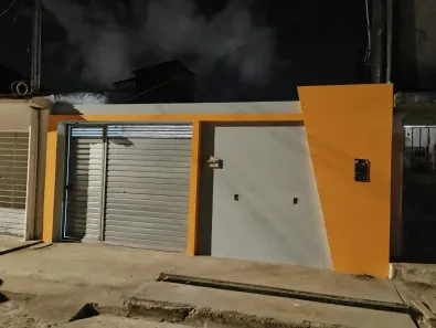 Casa com 3 Quartos à venda, 100m² no Santa Lúcia, Maceió