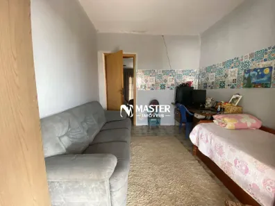 Sobrado com 3 Quartos à venda, 400m² no Chácara Eliana, Marília