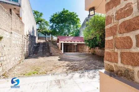 Lote/Terreno à venda, 551m² no Três Figueiras, Porto Alegre