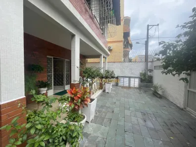 Casa com 4 Quartos à venda, 373m² no Vila Valqueire, Rio de Janeiro