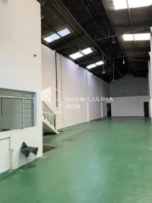 Galpão/Depósito/Armazém à venda, 241m² no Vila Anastácio, São Paulo