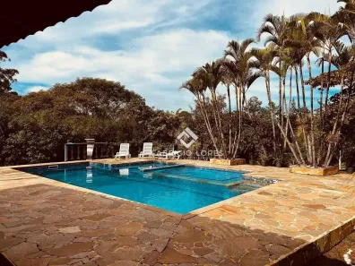 Fazenda/Sítio com 3 Quartos à venda, 305m² no Condomínio Lagoinha, Jacareí