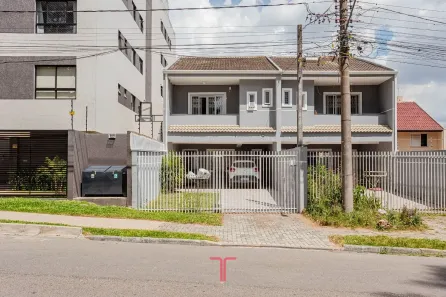 Sobrado com 3 Quartos à venda, 181m² no Novo Mundo, Curitiba