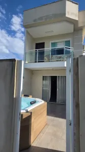 Casa de Condomínio com 2 Quartos à venda, 100m² no Granja dos Cavaleiros, Macaé