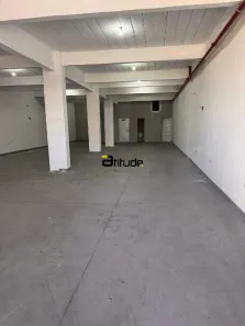 Sala Comercial para alugar, 140m² no Jardim Maria Helena, Barueri