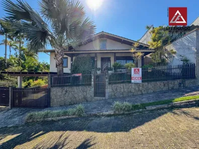 Casa com 3 Quartos à venda, 210m² no Velha, Blumenau