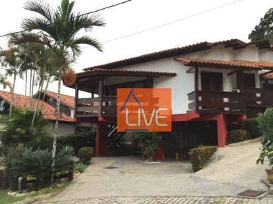 Casa de Condomínio com 3 Quartos à venda, 240m² no Piratininga, Niterói