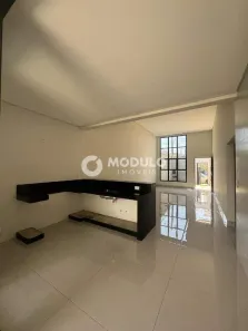 Casa com 3 Quartos à venda, 162m² no Novo Mundo, Uberlândia