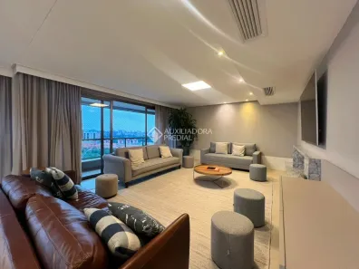 Apartamento com 4 Quartos para alugar, 236m² no Jardim Europa, Porto Alegre