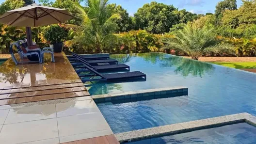 Fazenda/Sítio com 6 Quartos à venda, 1000m² no , Buriti Alegre