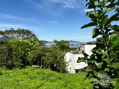 Lote/Terreno à venda, 700m² no Cacupé, Florianópolis