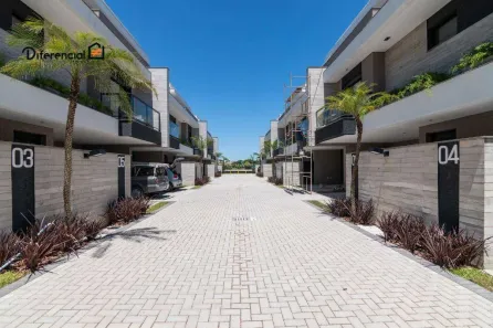 Casa de Condomínio com 4 Quartos à venda, 175m² no Xaxim, Curitiba