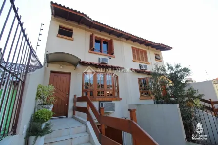 Casa com 3 Quartos à venda, 175m² no Jardim Sabará, Porto Alegre