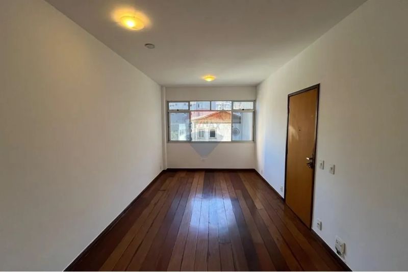 Apartamento com 4 quartos — Santo Antônio, Belo Horizonte