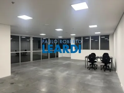 Sala Comercial à venda, 85m² no Vila Andrade, São Paulo