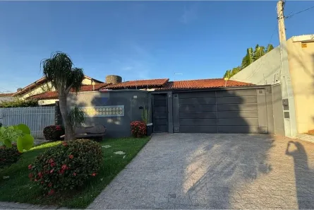 Casa com 3 Quartos à venda, 194m² no Jardim Arapuã, Lins
