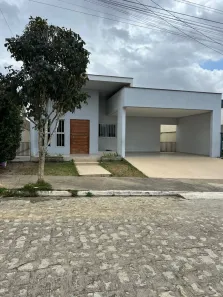 Casa de Condomínio com 3 Quartos para alugar, 250m² no Canafístula, Arapiraca